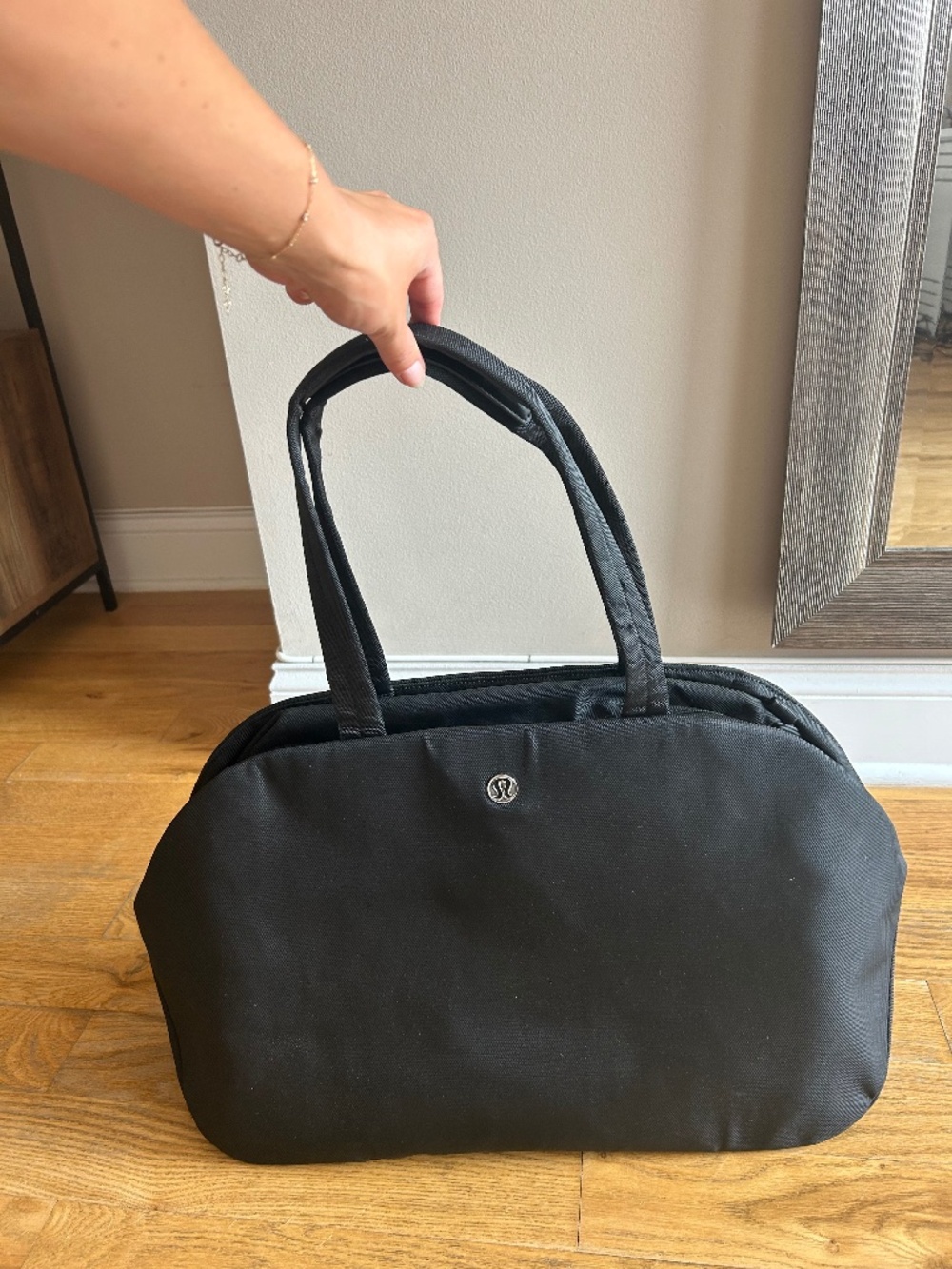 Lululemon city essentials bag